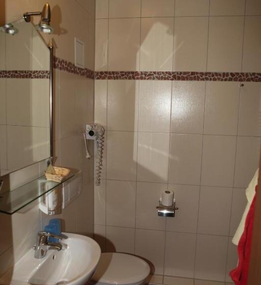 标准间, Alt Erfurt