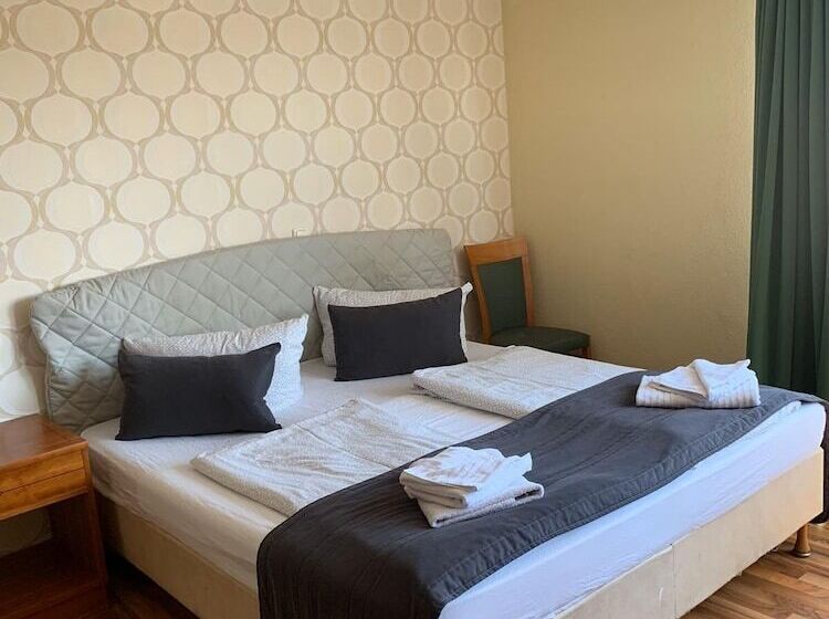 标准间, Alt Erfurt