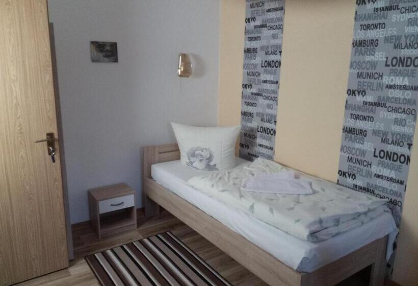 标准单人间, Am Mühlteich