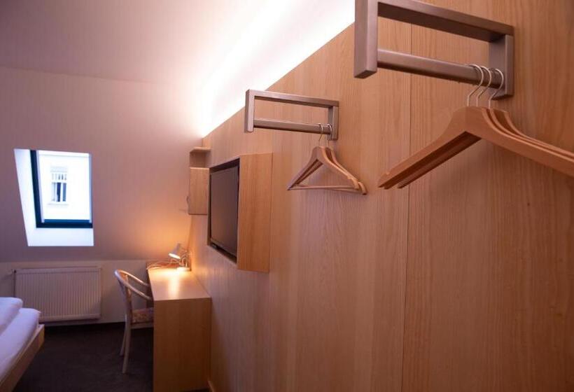 Quarto Superior Individual, De Saxe Leipzig