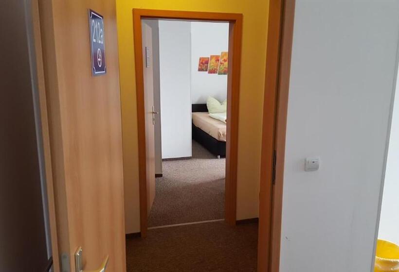 غرفة عائلية, Glindenberger Hof