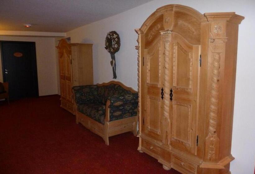 スタンダードルーム, Goldener Stern