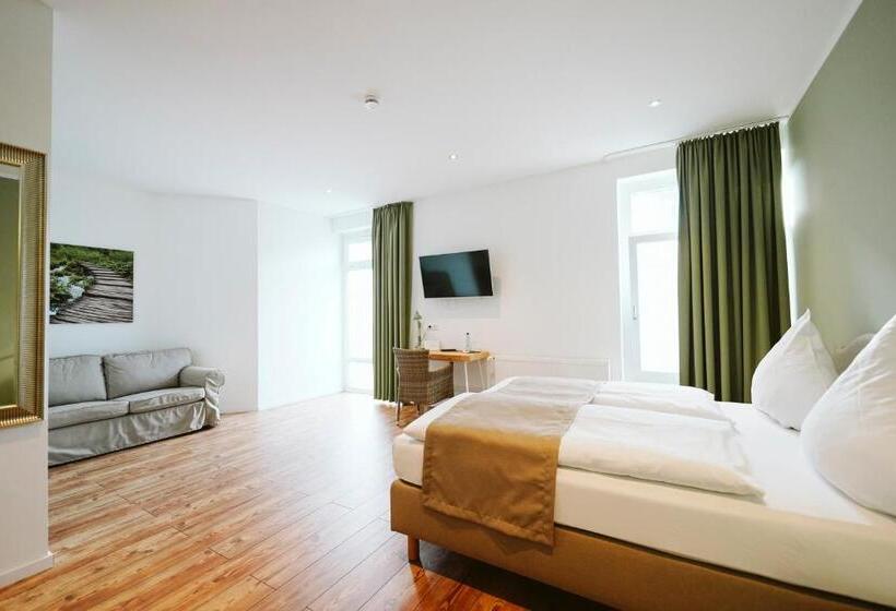 디럭스 룸, Grüner Baum