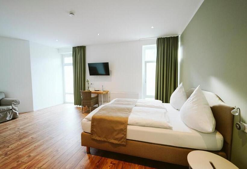 디럭스 룸, Grüner Baum