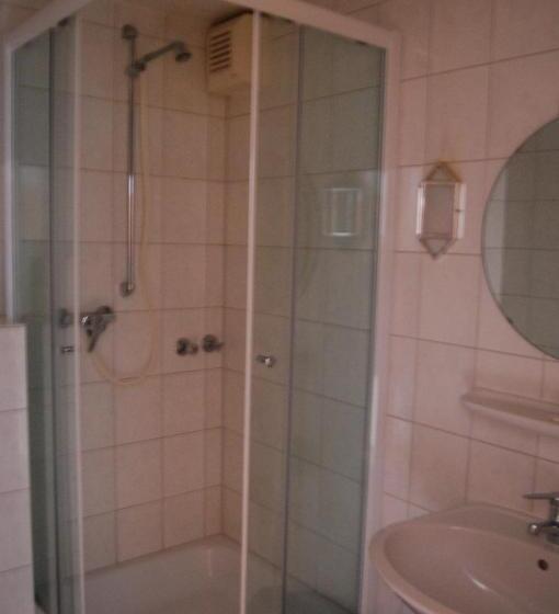 اتاق استاندارد, Johnel