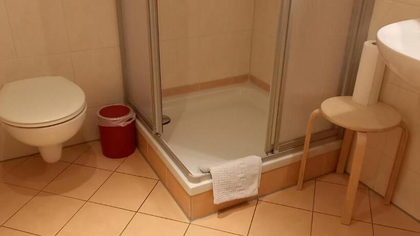 غرفة قياسية, Lauterer Wirtshaus