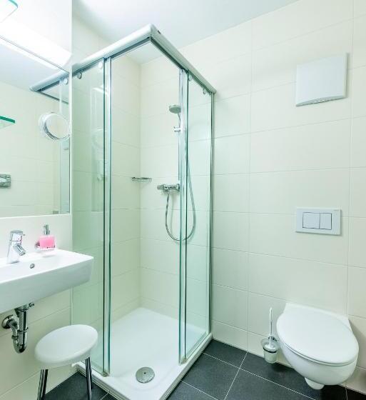 Standard Single Room with Balcony, Raitelberg Resort