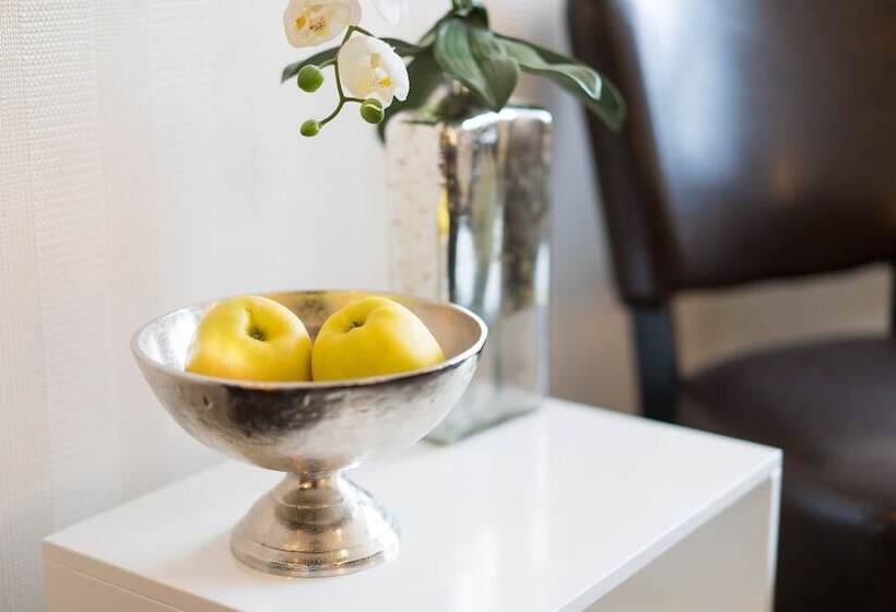 스탠다드 트리플 룸, Restaurant Thuringer Hof