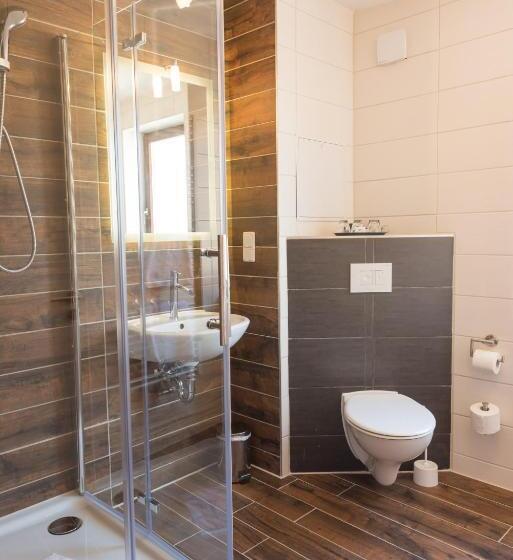 스탠다드 트리플 룸, Restaurant Thuringer Hof