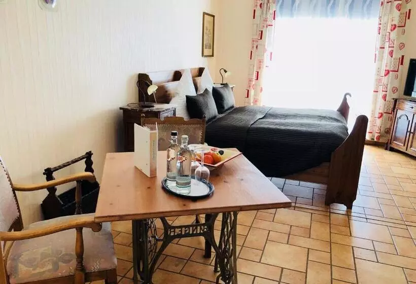 １階の１ベッドルームアパートメント, Restaurant Thuringer Hof