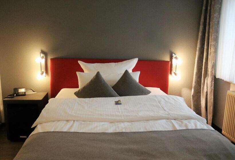 스탠다드 싱글 룸, Schmerkötter