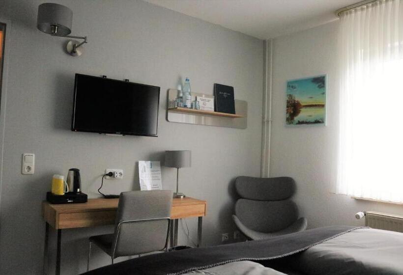 스탠다드 룸, Schmerkötter