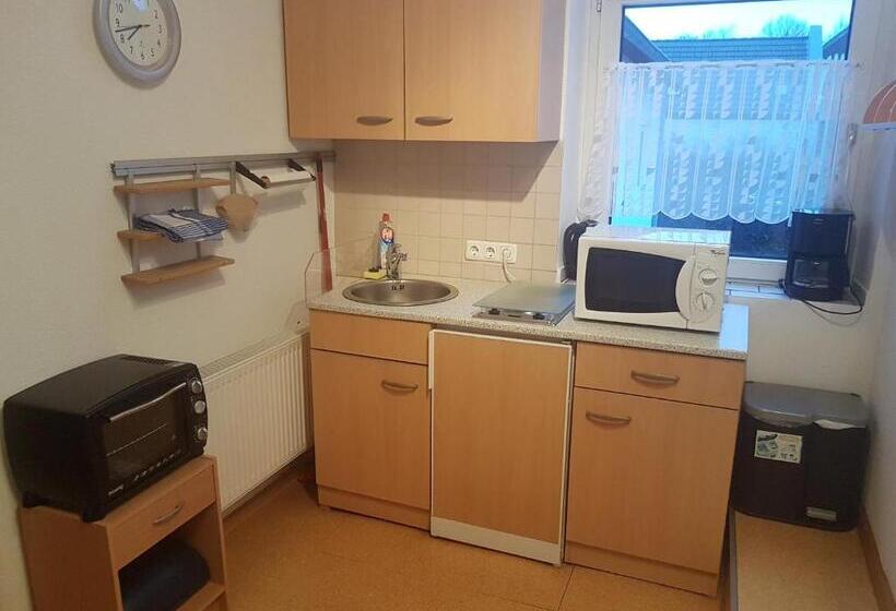 침실 1개 아파트, Schmerkötter