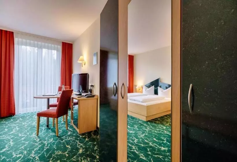 Standard Yhden Hengen Huone, Waldhotel Vogtland