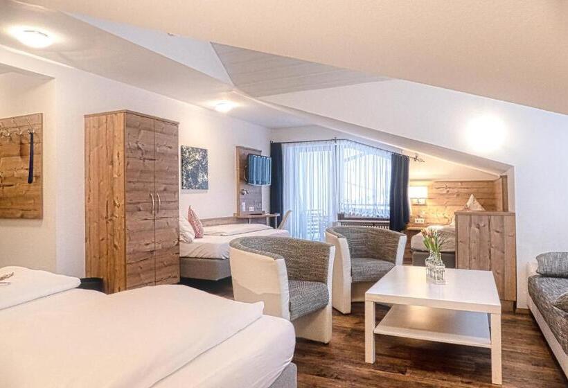 经典四人房间, Höhenhotel & Restaurant Kalikutt