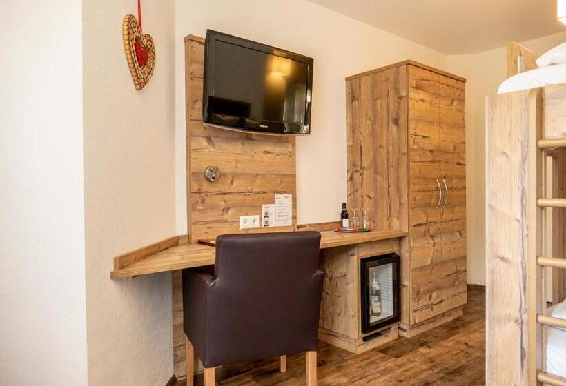 家庭套房, Höhenhotel & Restaurant Kalikutt