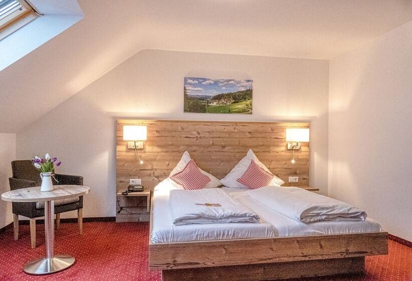 经济房, Höhenhotel & Restaurant Kalikutt