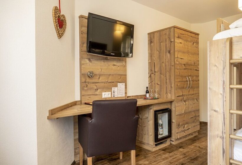 家庭套房, Höhenhotel & Restaurant Kalikutt