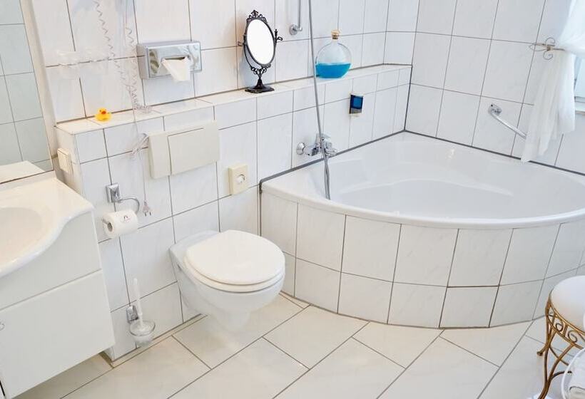 스탠다드 룸, Alpha