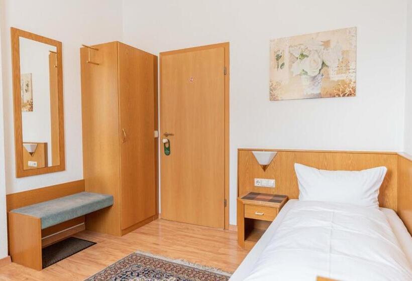 غرفة قياسية فردية, Am Römerplatz