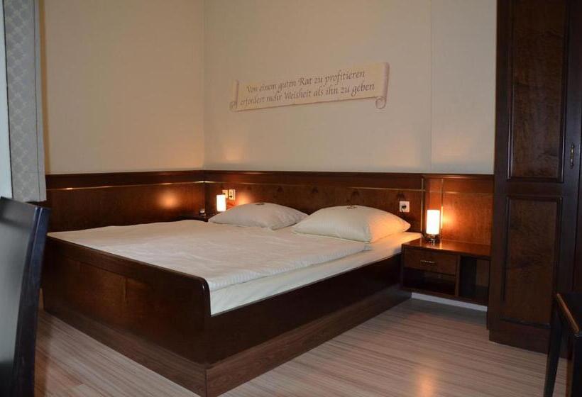 스탠다드 룸, Am Wilhelmsplatz