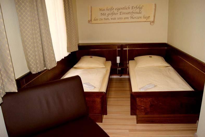 스탠다드 룸, Am Wilhelmsplatz