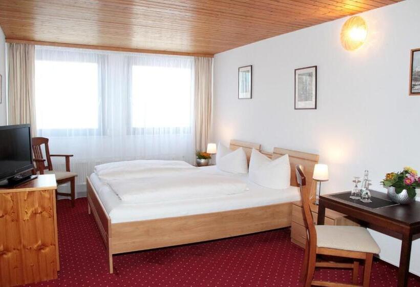 Quarto Estandar, An Der Sonne