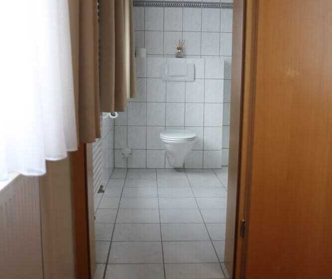 غرفة قياسية, Beim Heines