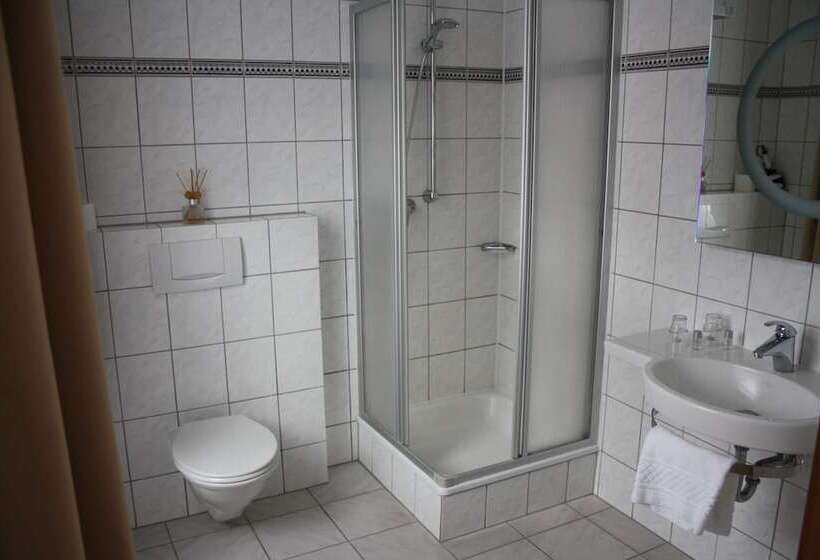 غرفة قياسية, Beim Heines