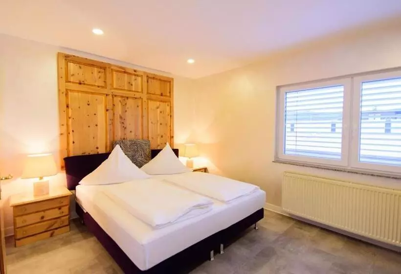 Quarto Estandar, Bohn