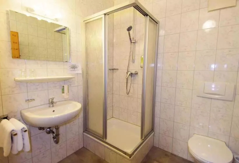 Quarto Familiar, Bohn
