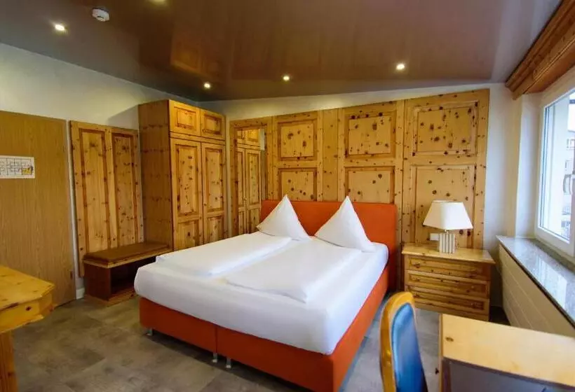 Quarto Familiar, Bohn