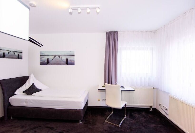 스탠다드 싱글 룸, Bohn