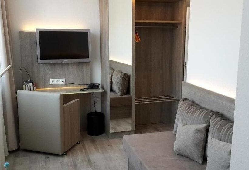 غرفة قياسية فردية, Deutsches Haus