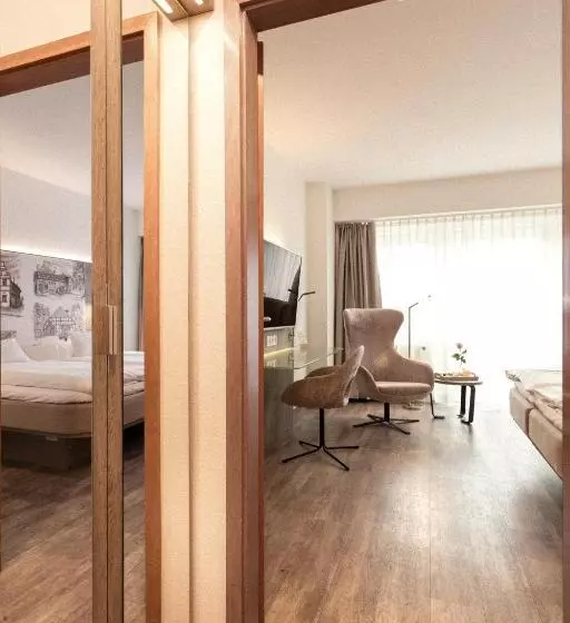 スタンダードルーム, Deutsches Haus