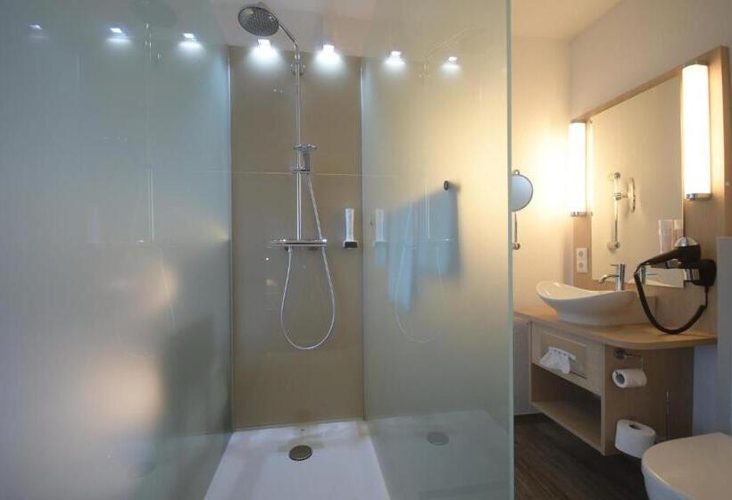 غرفة قياسية فردية, Deutsches Haus