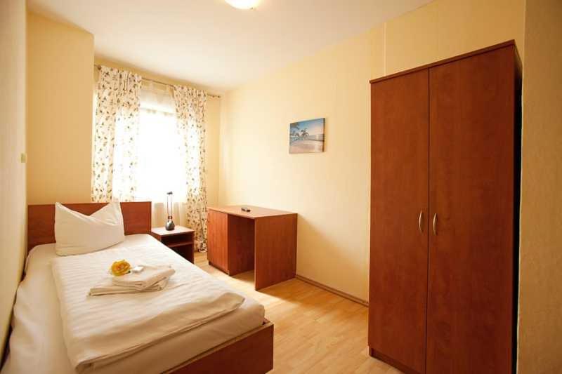 غرفة قياسية فردية, Jasmin