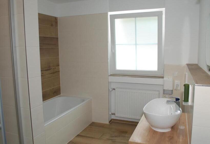 豪华套房, Das Haus Am See