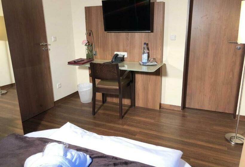 غرفة قياسية فردية, Isenbutteler Hof