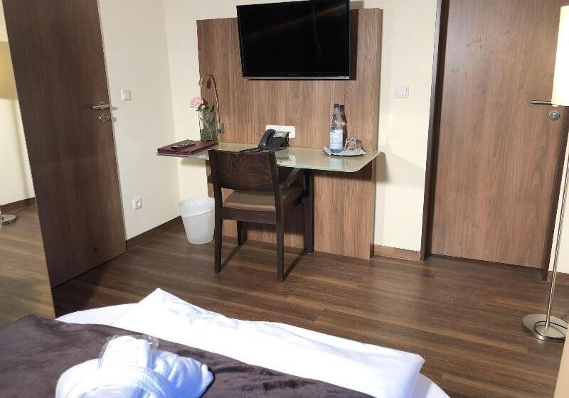 غرفة قياسية فردية, Isenbutteler Hof