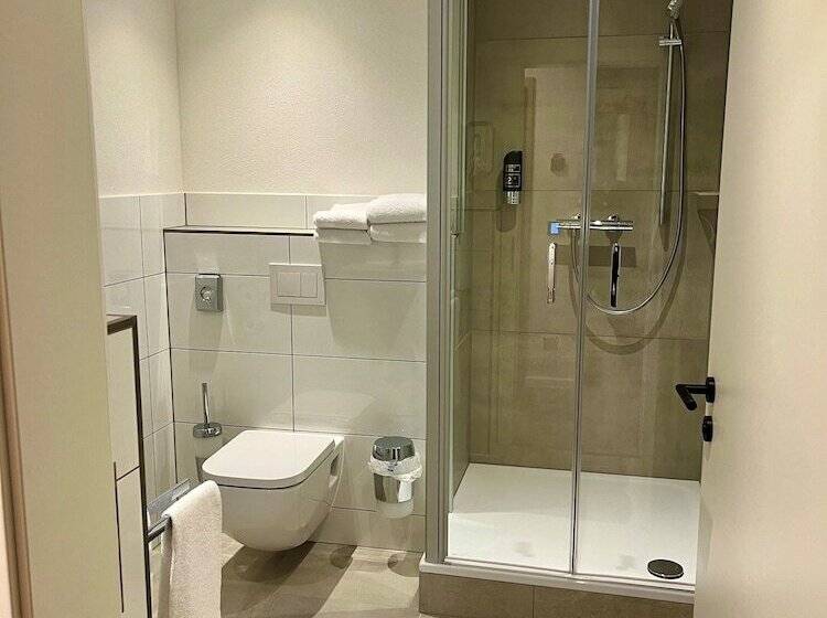 Семейный Номер, Landgasthof Zur Burg Grenzau