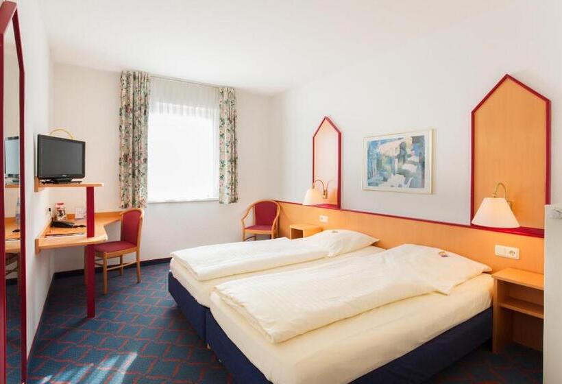 غرفة قياسية, Montana Lauenau