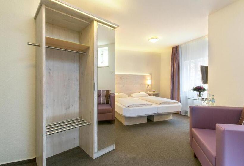 수피리어 룸, Scheffler Garni