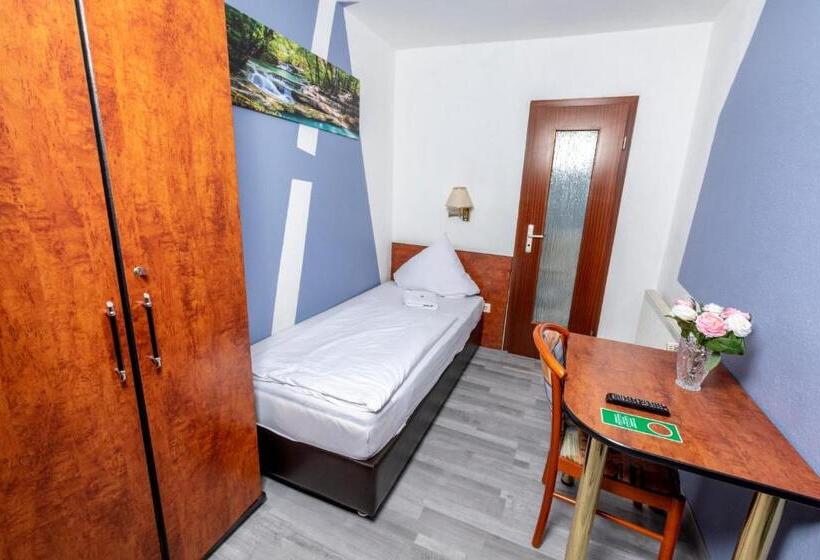 スタンダードシングルルーム, Stern