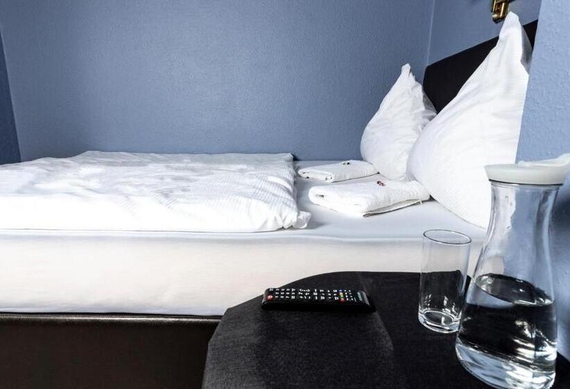 スタンダードルーム, Stern