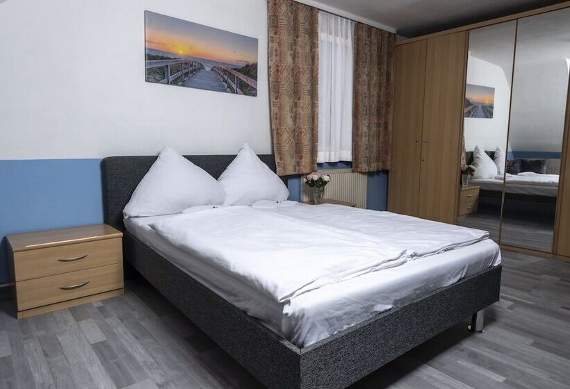 スタンダードルーム, Stern