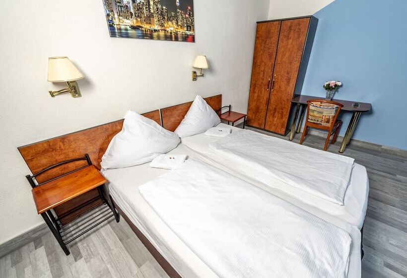 スタンダードルーム, Stern