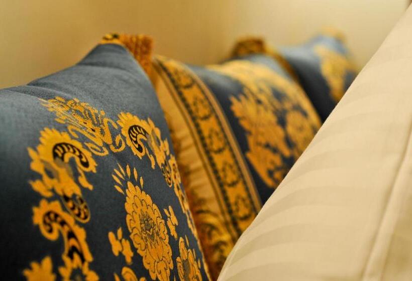 标准间, Weinbergschloßchen