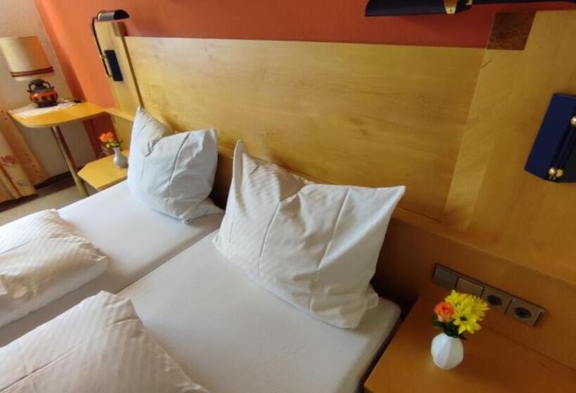 Номер Стандарт, Freihof