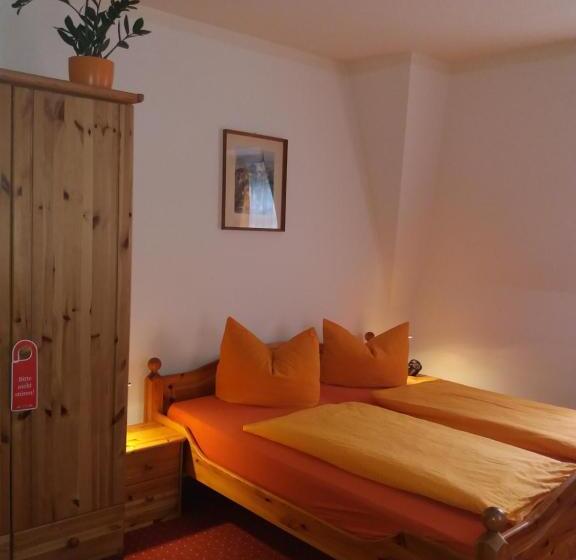 Номер Стандарт Трехместный, Gastehaus Loschwitz